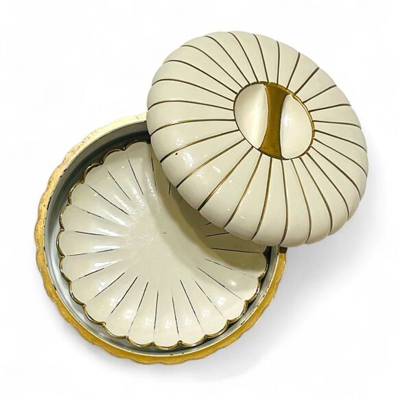 Vintage Georges Briard Cream Ribbed Gold Trim Scalloped Coaster Set FLAWED - Picture 1 of 16
